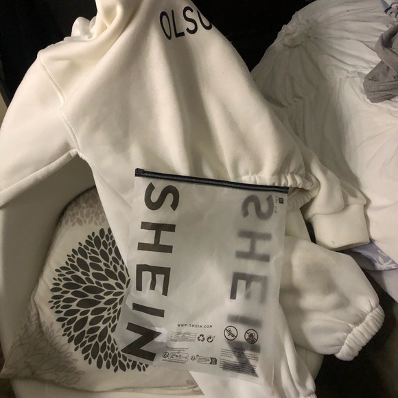 Woman’s SHEIN track suit Small - Picture 4 of 4